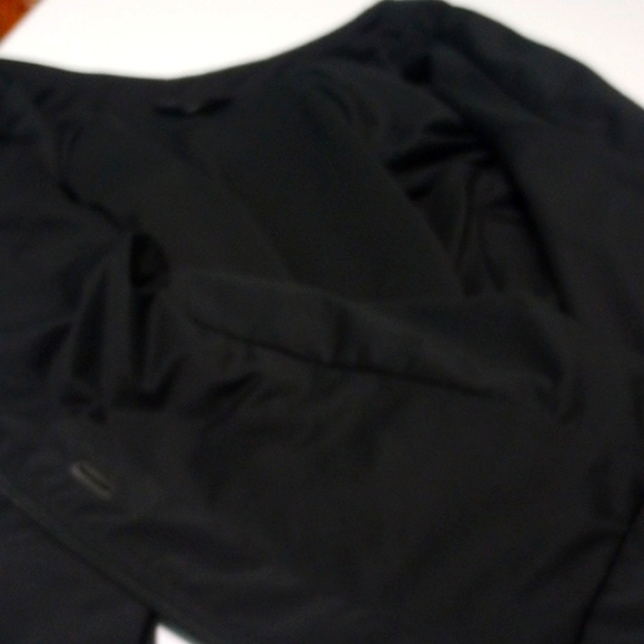 Lululemon Hit It Jacket Black - Picture 13 of 16